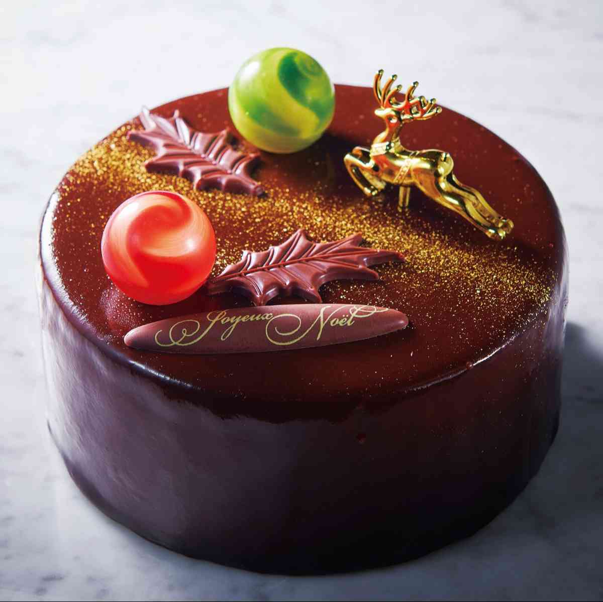 シャトレーゼのクリスマスケーキ「Xmasプレミアム・ミロワールショコラ」