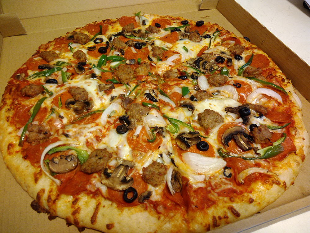 コストコのフードコートでピザを食べよう 倉庫店内で買えるピザとの違いは イチオシ
