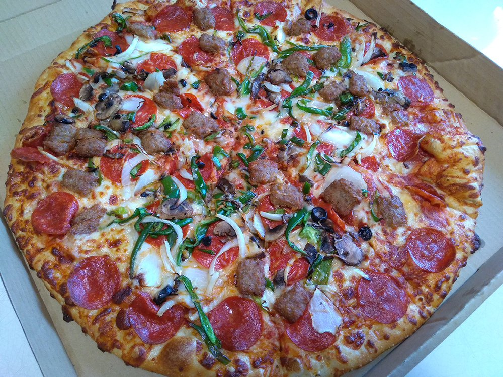 コストコのフードコートでピザを食べよう 値段や温め方 倉庫店のピザとの違いは イチオシ