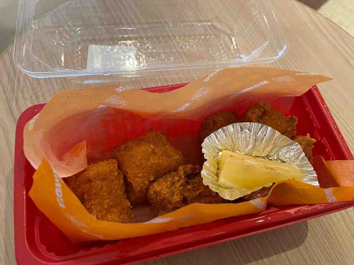 コメダ珈琲店の「コメチキ」