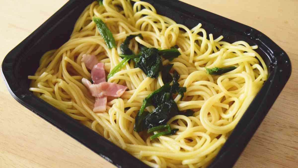 にんにく醬油バターの香りが鼻を通り抜けていきます