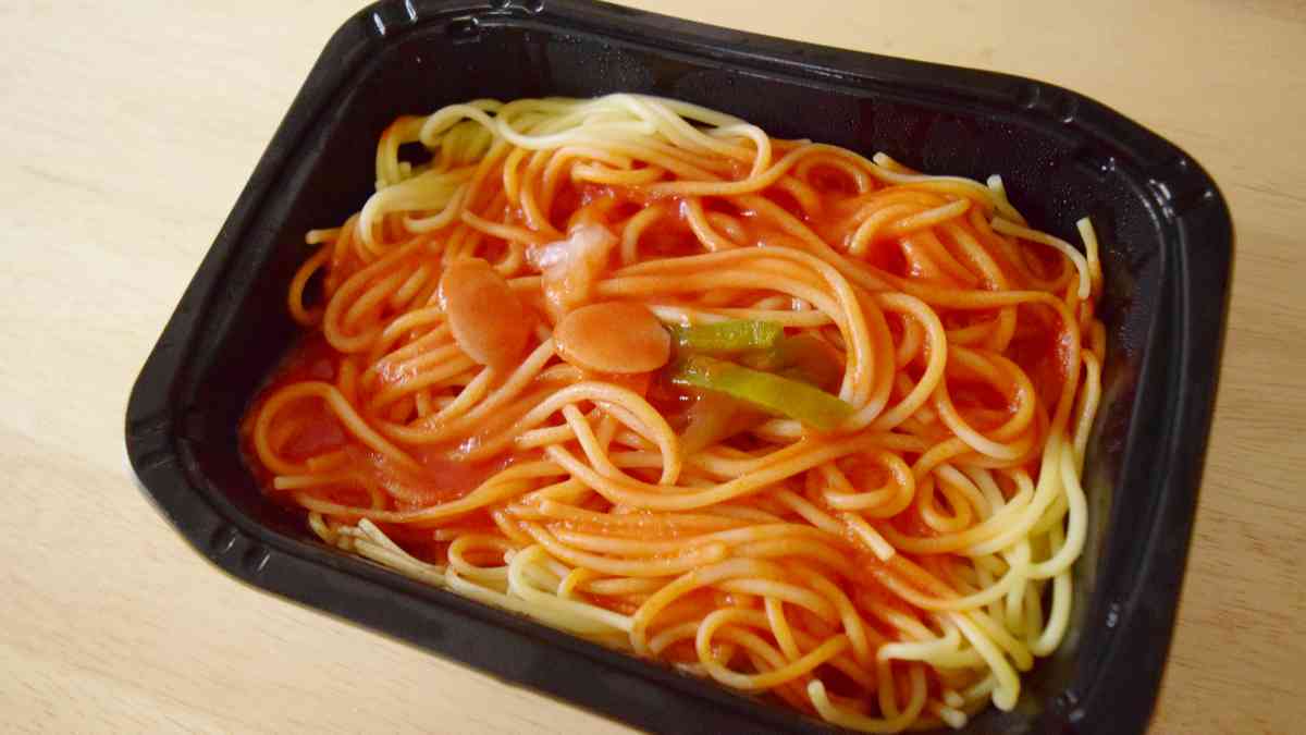トマトの香りが通り抜けていきます